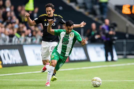 s Stefan Ishizaki och Hammarbys Jiloan Hamad