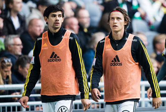 s Jesper Nyholm och Simon Thern värmer upp