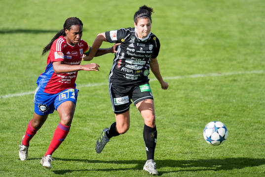 Vittsjös Ifeoma Dieke jagar Piteås Hanna Pettersson