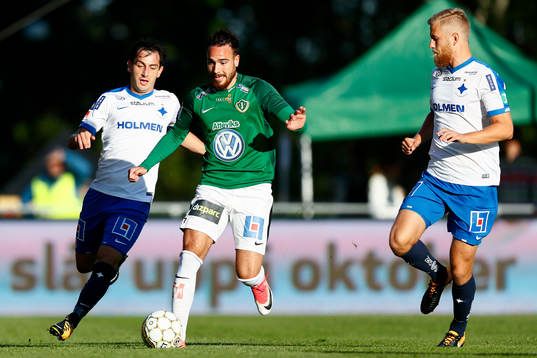 Norrköpings Nikola Tkalcic och Filip Dagerstål i kamp om