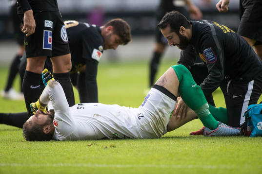 Syrianskas målvakt Dejan Garaca skadades