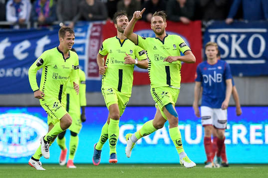 Bläddra bland fler bilder av Football, Eliteserien, Vålerenga - Sarpsborg 08