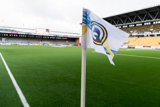 Fotbollsallsvenskans logga på hörnflagga