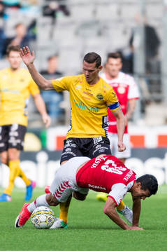 Elfsborgs Jon Jönsson och Kalmars Romário Pereira Sipião