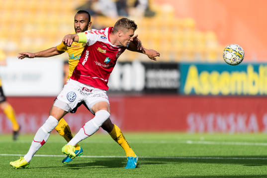 Kalmars Viktor Elm och Elfsborgs Issam Jebali
