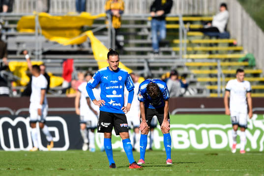 Halmstads Pontus Silfwer och Alexander Berntsson deppar