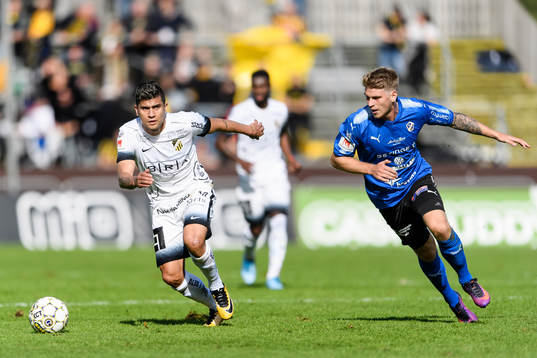Häckens Paulinho och Halmstads Marcus Mathisen
