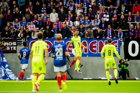 Enar Jaager of Vålerenga and Patrick Mortensen of