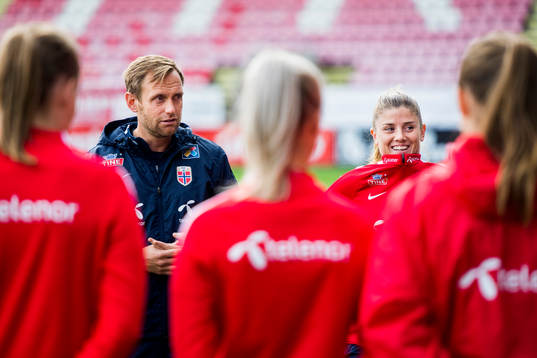 Martin Sjögren, head coach, and Maren Nævdal Mjelde