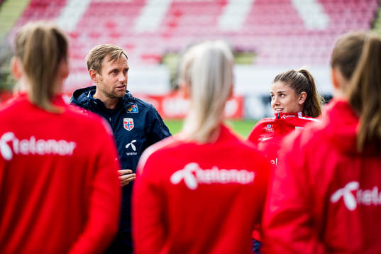 Martin Sjögren, head coach, and Maren Nævdal Mjelde