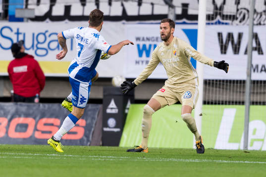 Djurgårdens målvakt Andreas Isaksson och IFK Göteborgs