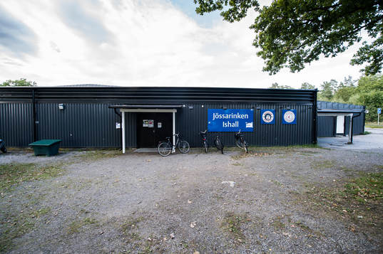 Jössarinken exteriört innan träningsmatchen i ishockey