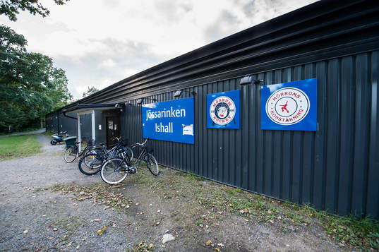 Jössarinken exteriört innan träningsmatchen i ishockey