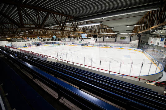 Jössarinken interiört innan träningsmatchen i ishockey