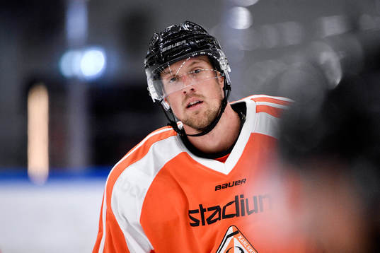 Karlskronas Emil Larsson jublar