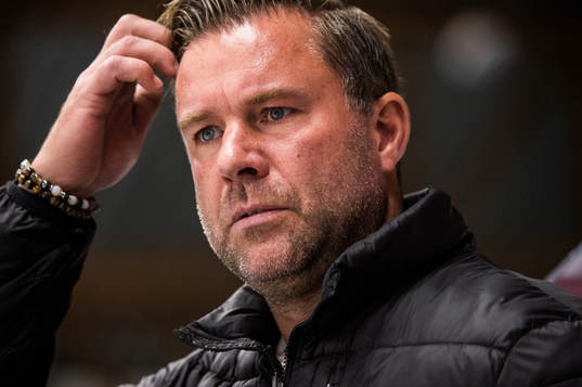Rögles assisterande tränare Patrik Ross deppar