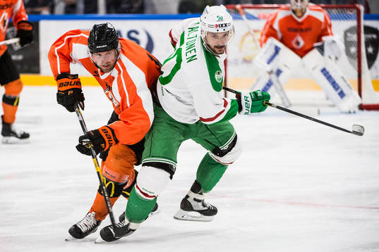 Karlskronas Morten Madsen  och Rögles Juhamatti Aaltonen