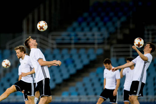 Nicklas Bendtner and Pål André Helland of Rosenborg