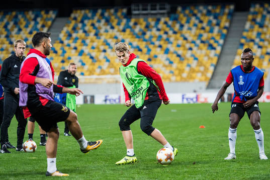 Östersunds Tim Björkström och Samuel Mensiro med