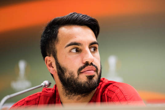 Östersunds  Brwa Nouri deltar i en presskonferens