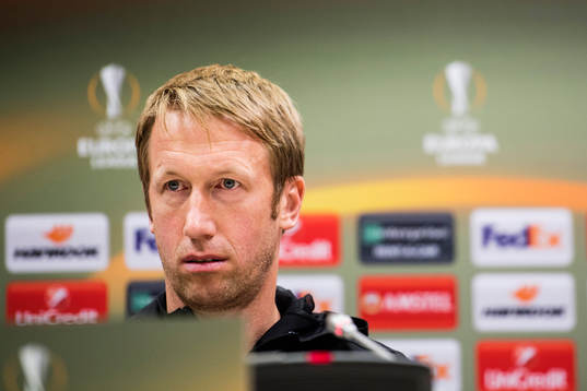 Östersunds tränare Graham Potter deltar i en