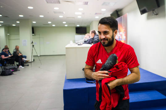Östersunds  Brwa Nouri deltar i en presskonferens