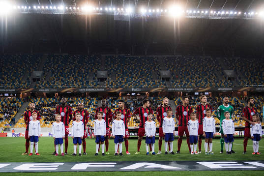 Östersunds spelare står uppställda