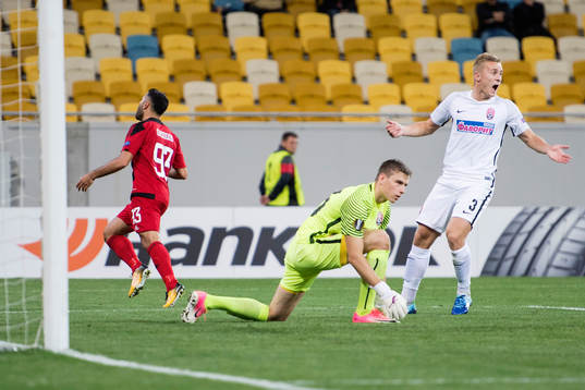 Zoryas målvakt Andriy Lunin och Oleksandr Svatok deppar