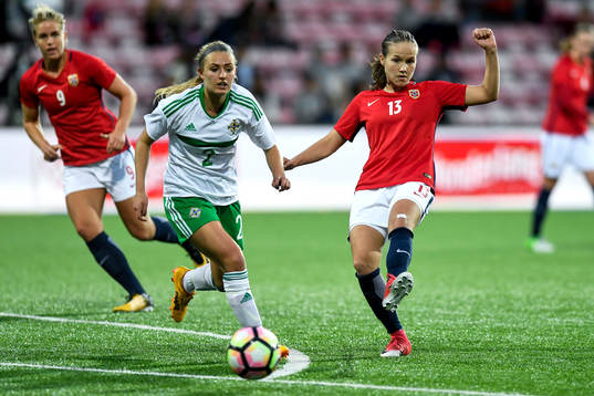 Rachel Newborough of Northern Ireland and Guro Reiten of