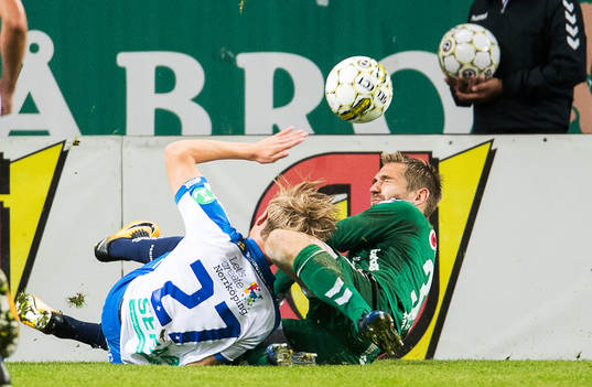 Kalmars målvakt Lucas Hägg-Johansson och Norrköpings