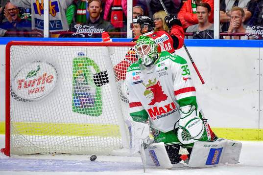Rögles målvakt Emil Kruse deppar