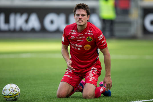 Elfsborgs Jörgen Horn med blod på näsan