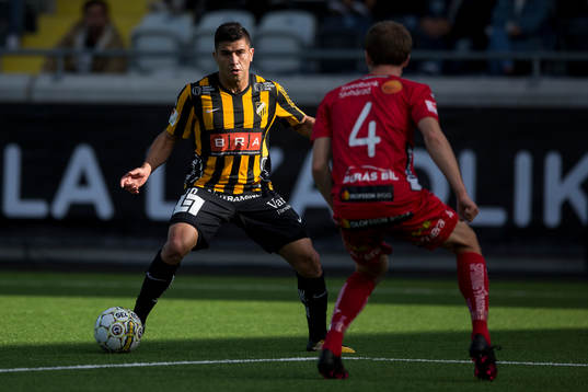 Häckens Paulinho mot Elfsborgs Anders Randrup