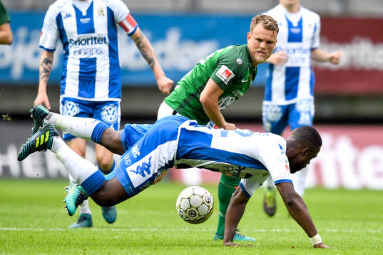 Jönköpings Stian Aasmundsen och IFK Göteborgs Vajebah