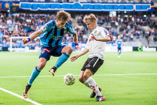Djurgårdens Felix Beijmo och Örebros Sebastian Ring