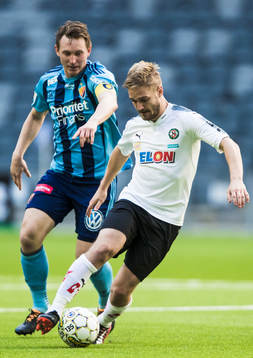 Djurgårdens Kim Källström och Örebros Johan Mårtensson