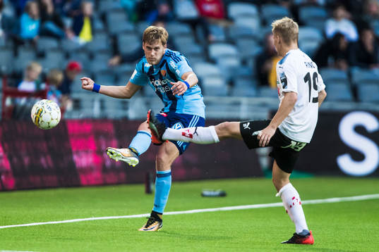 Djurgårdens Felix Beijmo och Örebros Sebastian Ring