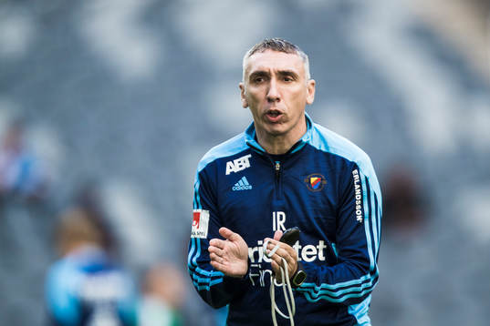 Djurgårdens assisterande tränare Ivan Ristic innan