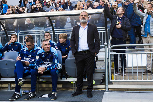Djurgårdens tränare Özcan Melkemichel (h) och