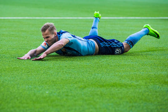 Djurgårdens Gustav Engvall deppar