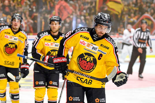 Luleås Niklas Olausson jublar