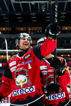 Malmö Redhawks Nils Andersson jublar