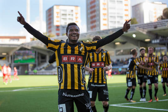 Häckens Nasiru Mohammed jublar