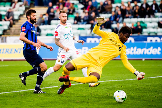 Morten Morisbak Skjønsberg of Stabæk, Marcus Pedersen of