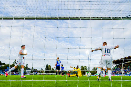 Marcus Pedersen of Strømsgodset celebrates