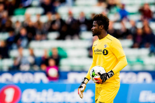 Goalkeeper Sayouba Mande of Stabæk