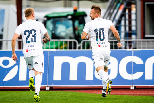 Marcus Pedersen of Strømsgodset celebrates with his