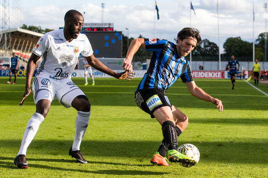 Östersunds Ronald Mukiibi och Sirius Ian Sirelius
