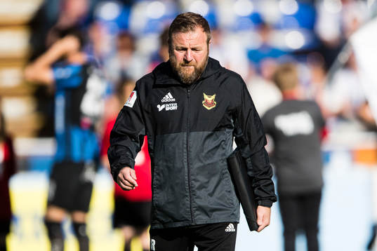 Östersunds assisterande tränare Billy Reid innan