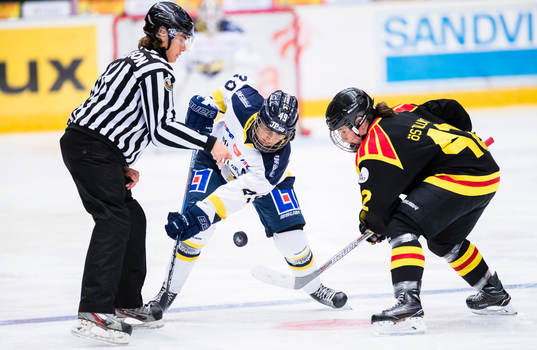 Tekning mellan Fanny Rask och Brynäs Angelica Östlund